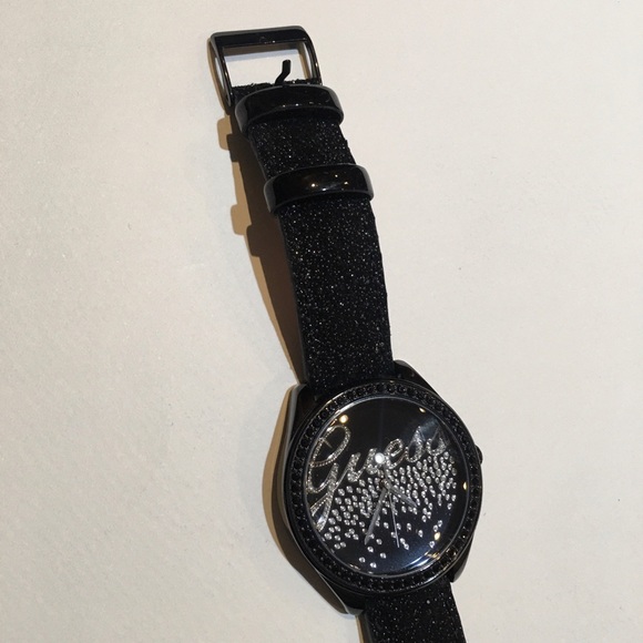 Guess Women’s Watch main image 11